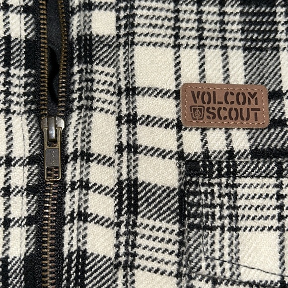 Volcom Scout Women’s Black & White Flannel Zip Up Jacket - Picture 12 of 16